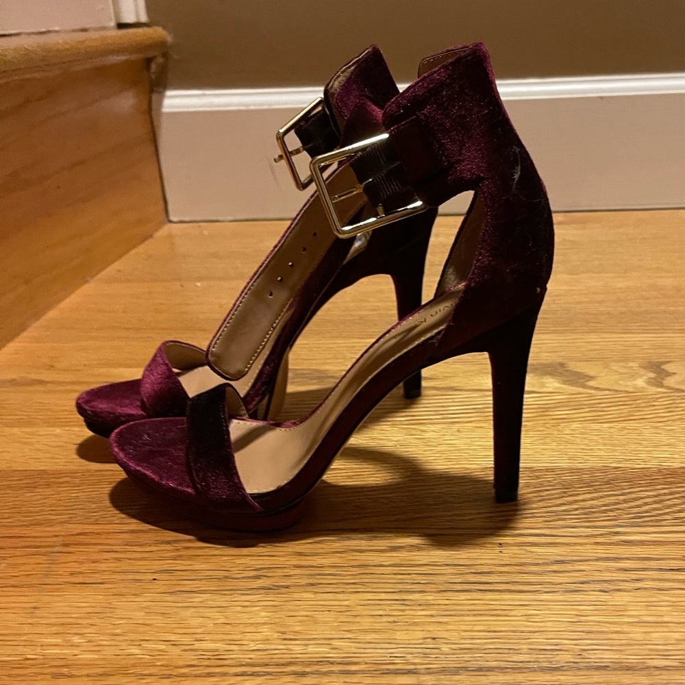 Heels - Picture 2 of 3
